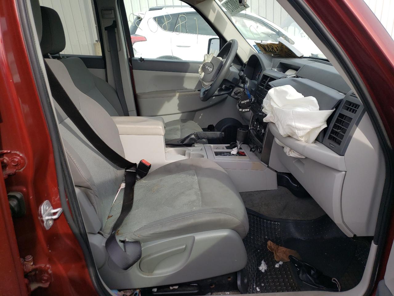 Photo 5 from auction – 2008 JEEP LIBERTY SP with VIN 1J8GN28K88W107767