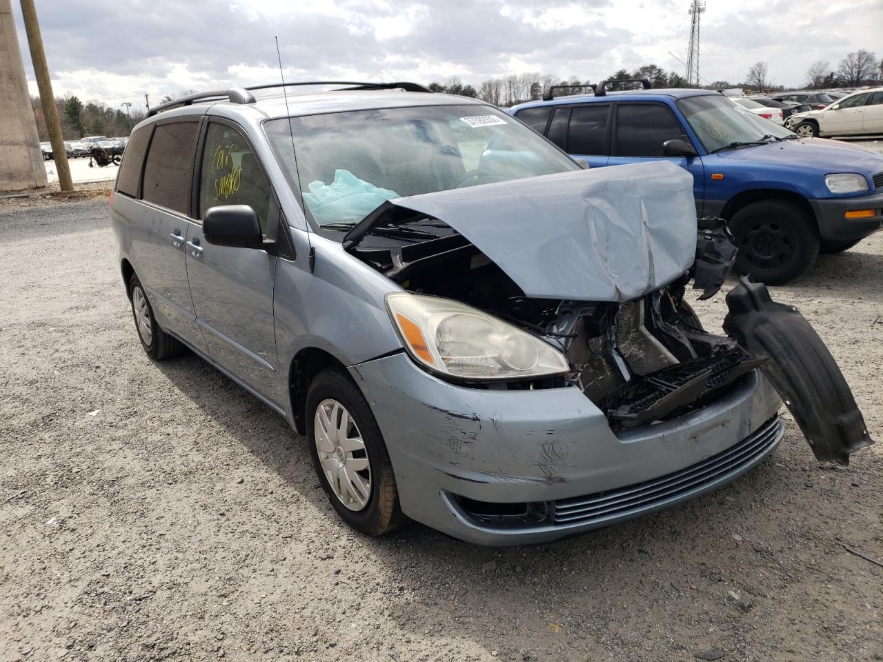 TOYOTA SIENNA CE 2004 with VIN 5TDZA23C84S100274 - Photo from auction