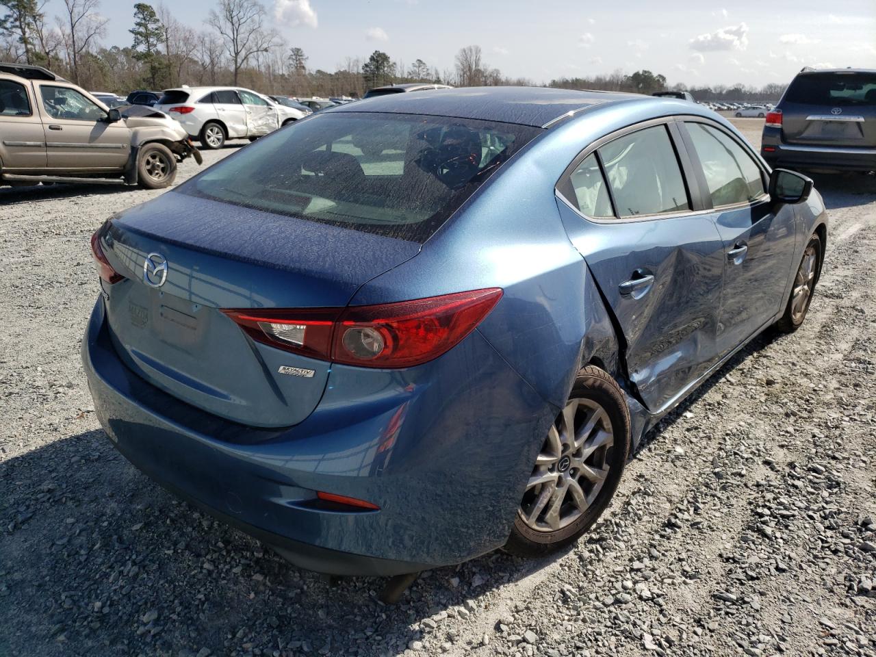 Photo 4 from auction – 2017 MAZDA 3 SPORT with VIN 3MZBN1U74HM119375