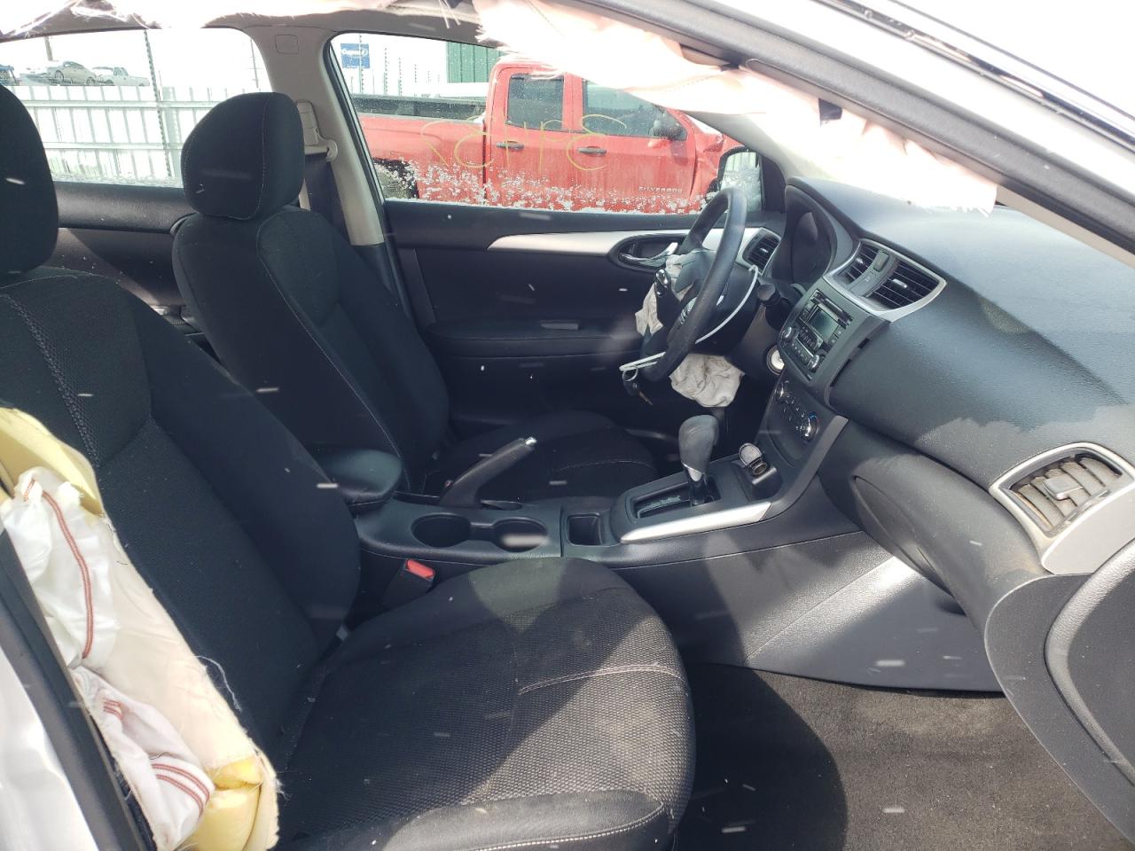 Photo 5 from auction – 2017 NISSAN SENTRA S with VIN 3N1AB7AP3HY328052