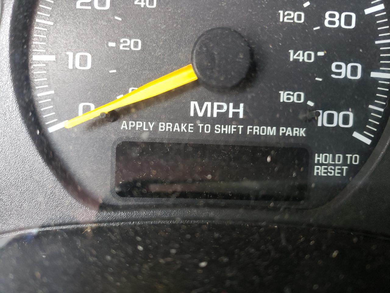 Photo 8 from auction – 2000 CHEVROLET BLAZER with VIN 1GNCS13W0Y2130607