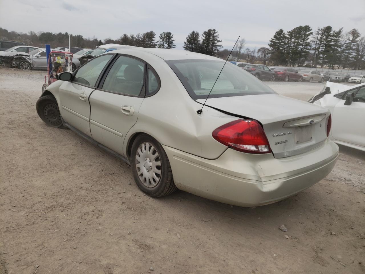 Photo 3 from auction – 2006 FORD TAURUS SE with VIN 1FAFP53U16A237347