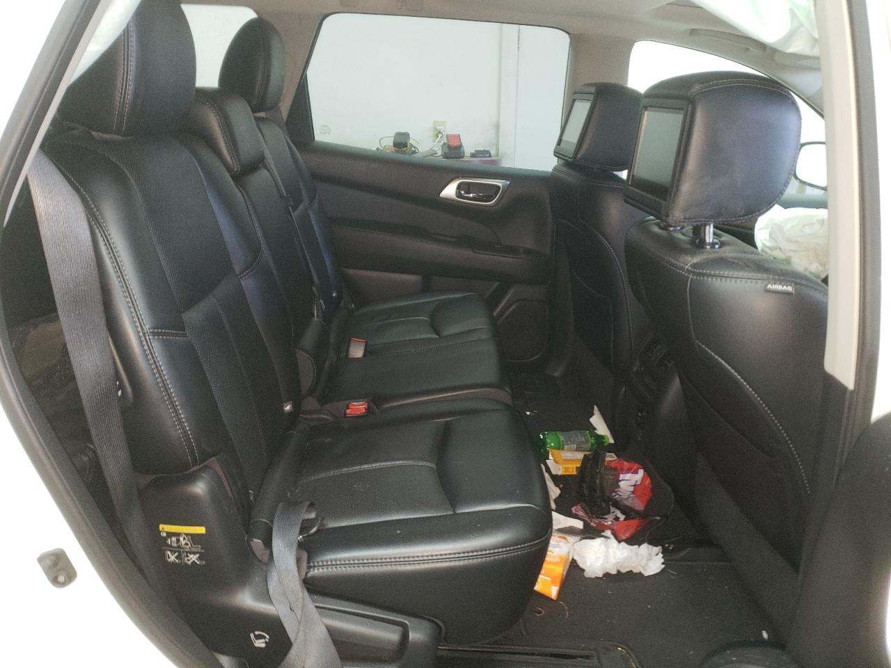 Photo 6 from auction – 2017 NISSAN PATHFINDER with VIN 5N1DR2MM0HC603343