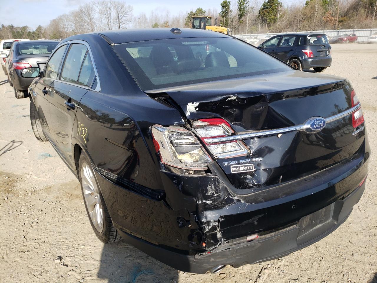 Photo 3 from auction – 2016 FORD TAURUS with VIN 1FAHP2F84GG110998
