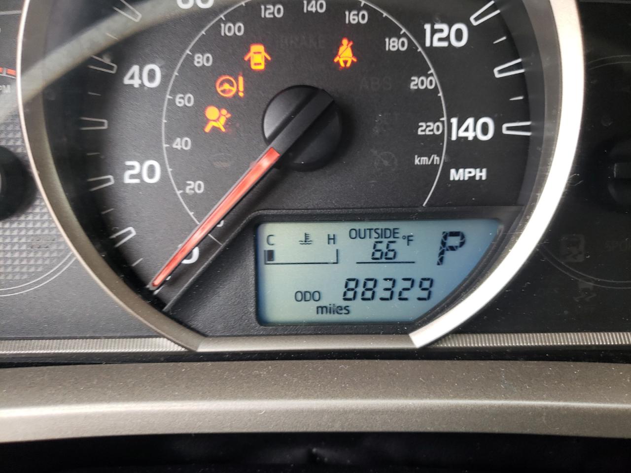 Photo 8 from auction – 2014 TOYOTA RAV4 XLE with VIN JTMWFREV7ED036303