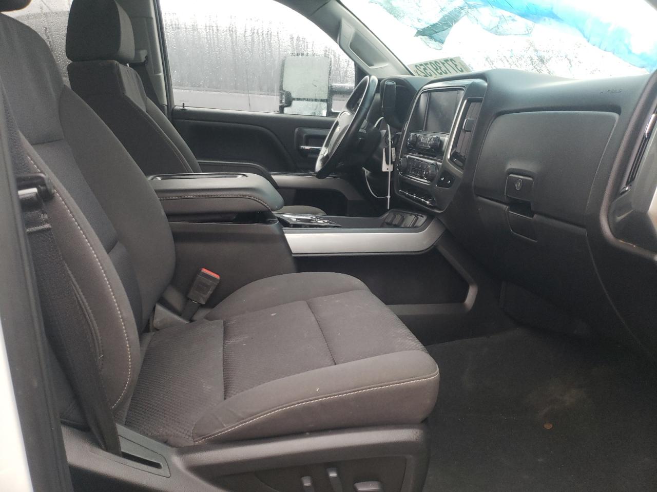 Photo 6 from auction – 2019 CHEVROLET SILVERADO with VIN 1GC1KSEY7KF237366