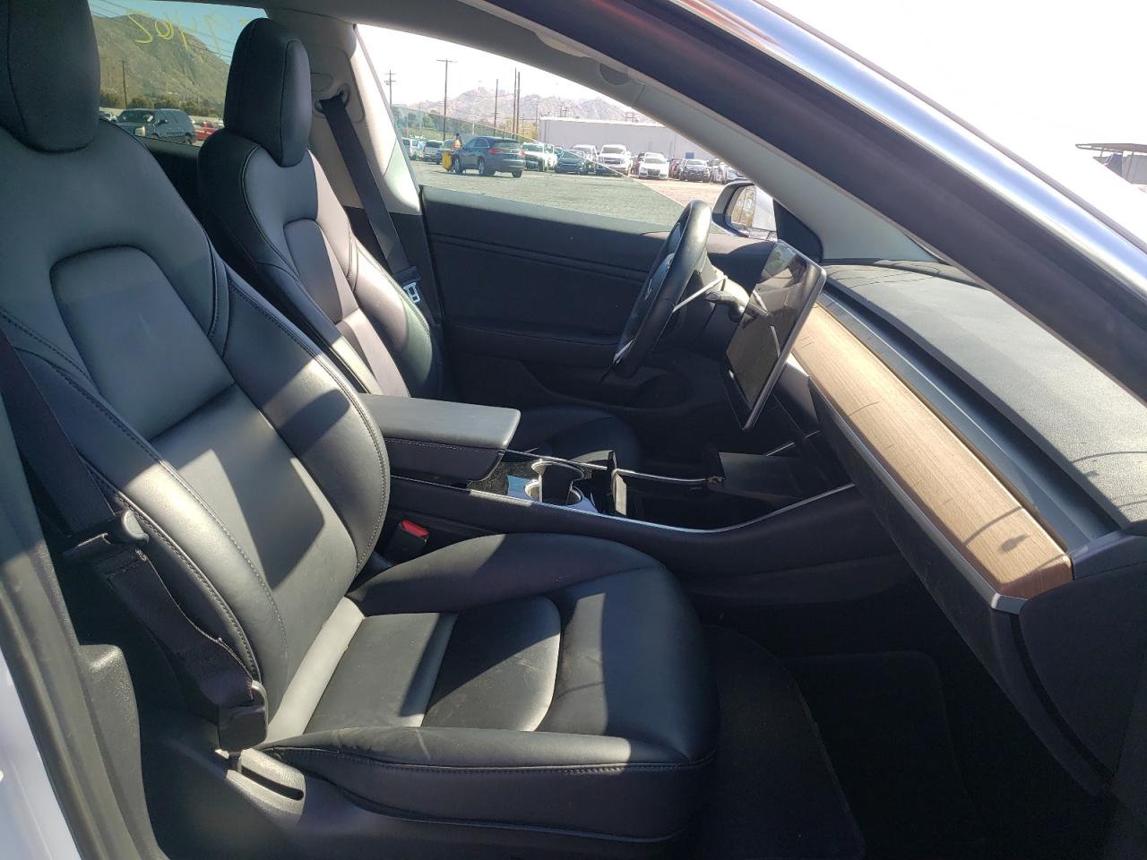 Photo 5 from auction – 2018 TESLA MODEL 3 with VIN 5YJ3E1EB4JF187535