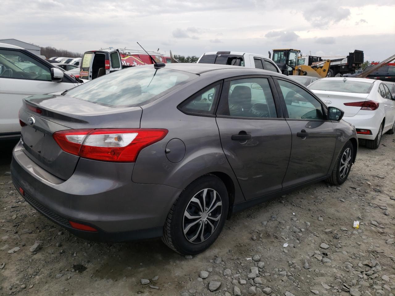 Photo 4 from auction – 2014 FORD FOCUS S with VIN 1FADP3E24EL302170