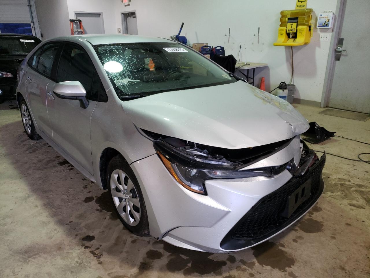 TOYOTA COROLLA 2020 with VIN 5YFEPRAE1LP027637 - Photo from auction