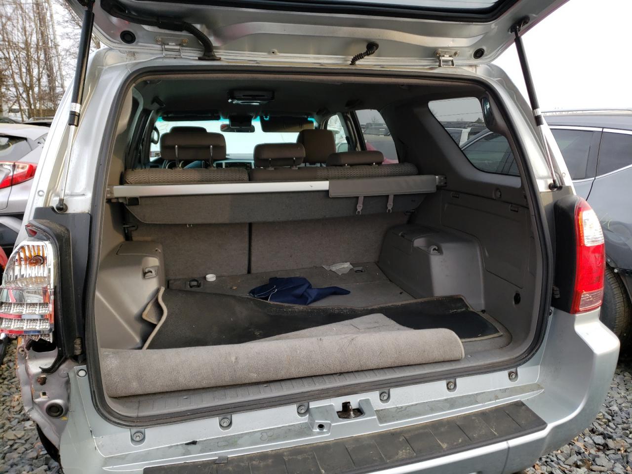 Photo 9 from auction – 2007 TOYOTA 4RUNNER SR with VIN JTEBU14RX70112256