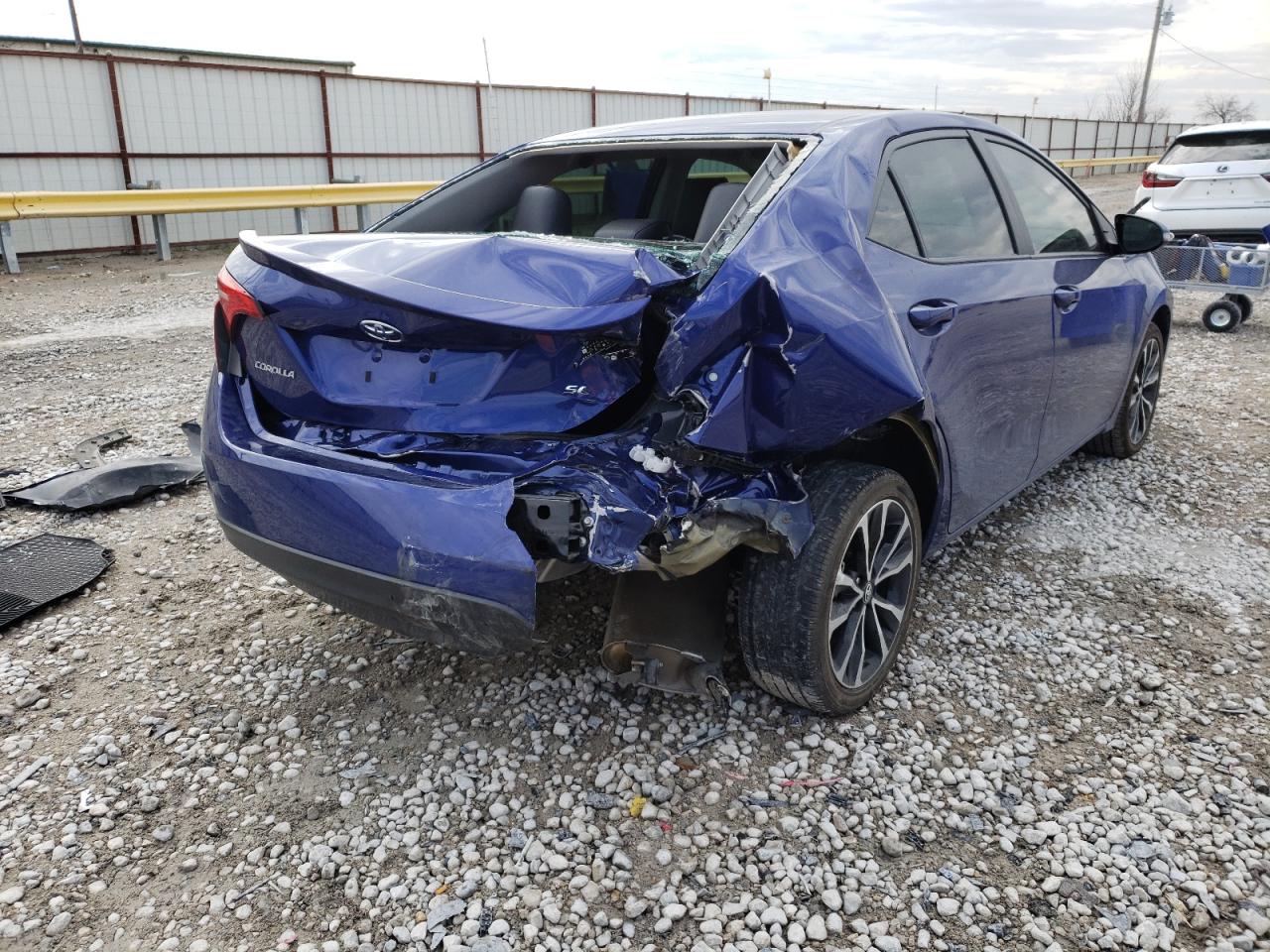 Photo 4 from auction – 2017 TOYOTA COROLLA L with VIN 5YFBURHE8HP658281