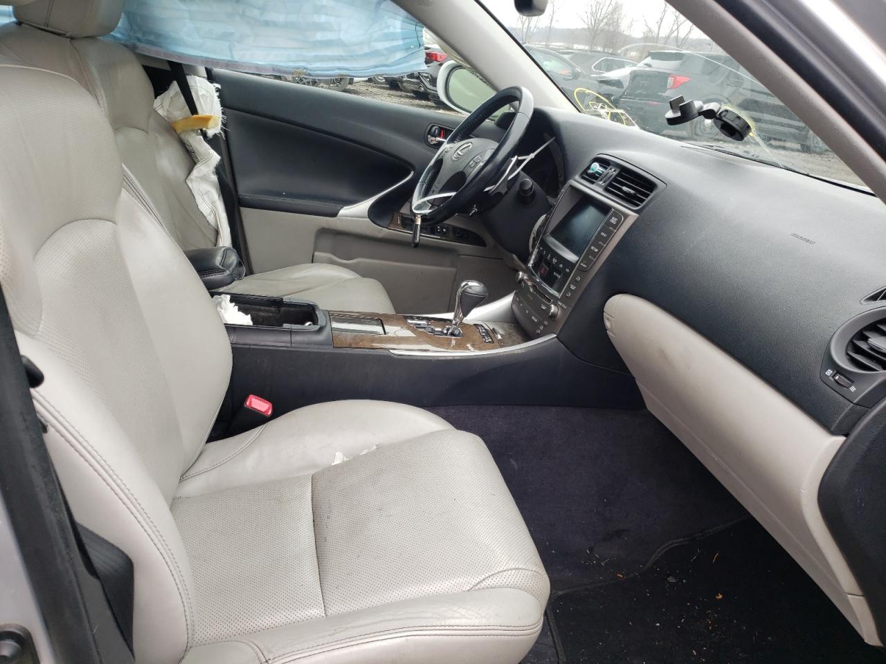 Photo 5 from auction – 2010 LEXUS IS 250 with VIN JTHCF5C21A5040726