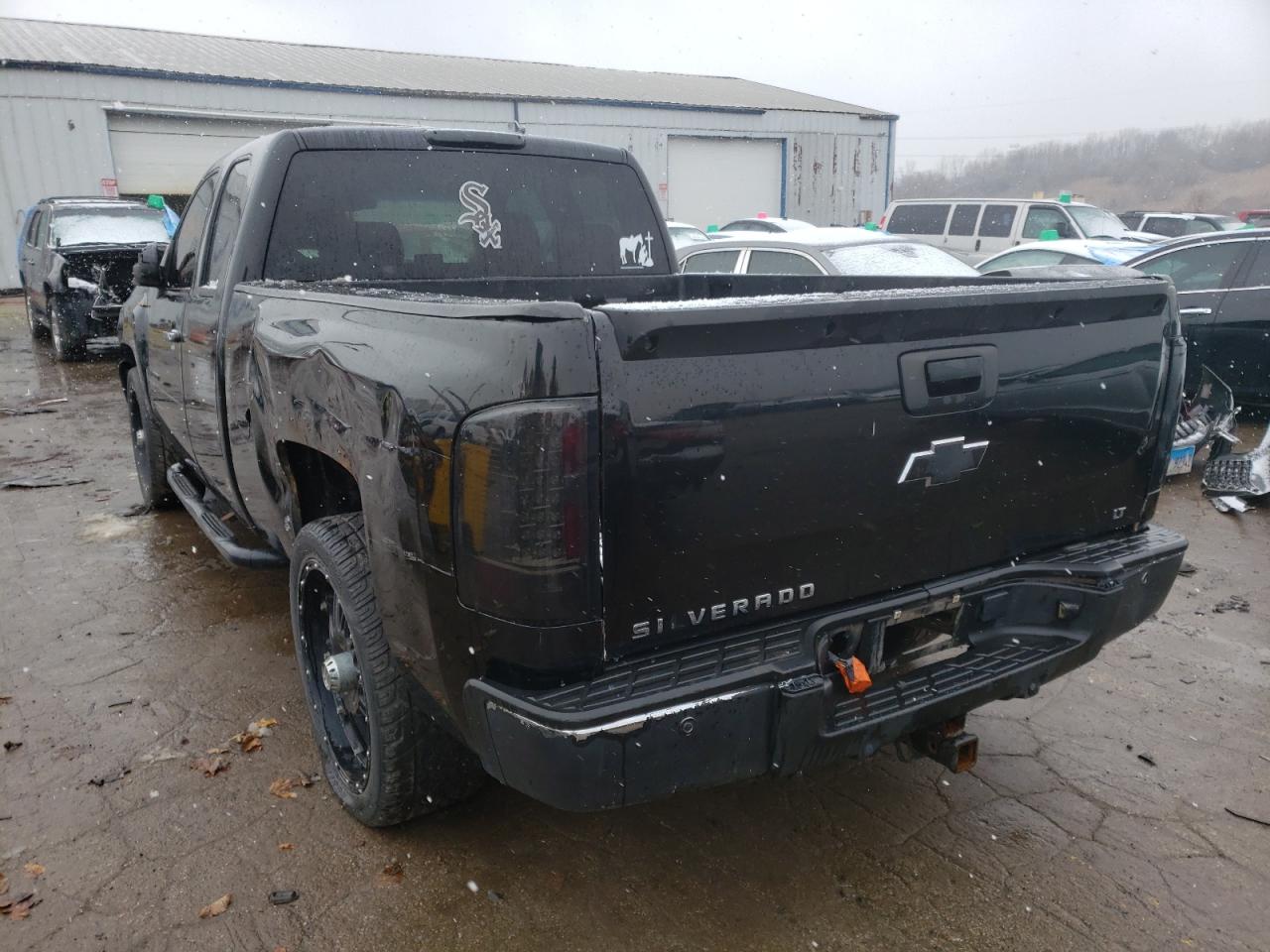 Photo 3 from auction – 2011 CHEVROLET SILVERADO with VIN 1GCRCSE05BZ372399