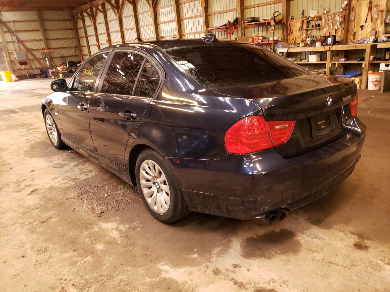 Photo 3 from auction – 2009 BMW 323 I with VIN WBAPG73519A401779