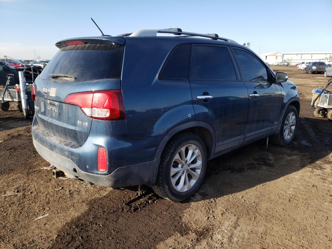 Photo 4 from auction – 2015 KIA SORENTO EX with VIN 5XYKUDA73FG609599