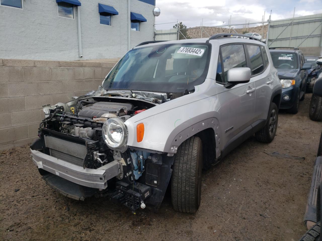 Photo 2 from auction – 2018 JEEP RENEGADE L with VIN ZACCJABB1JPH22006