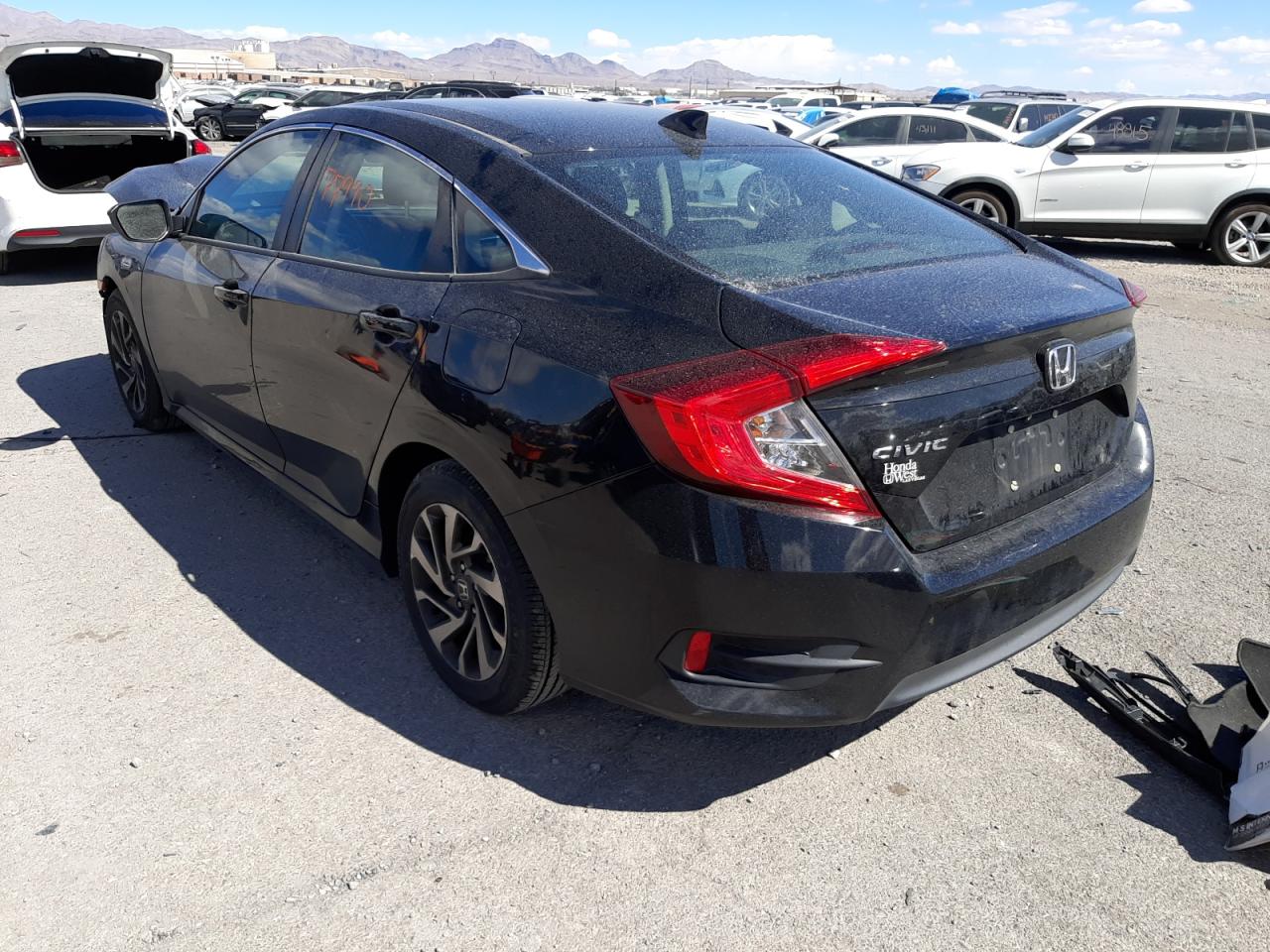 Photo 3 from auction – 2017 HONDA CIVIC EX with VIN 19XFC2F79HE019182