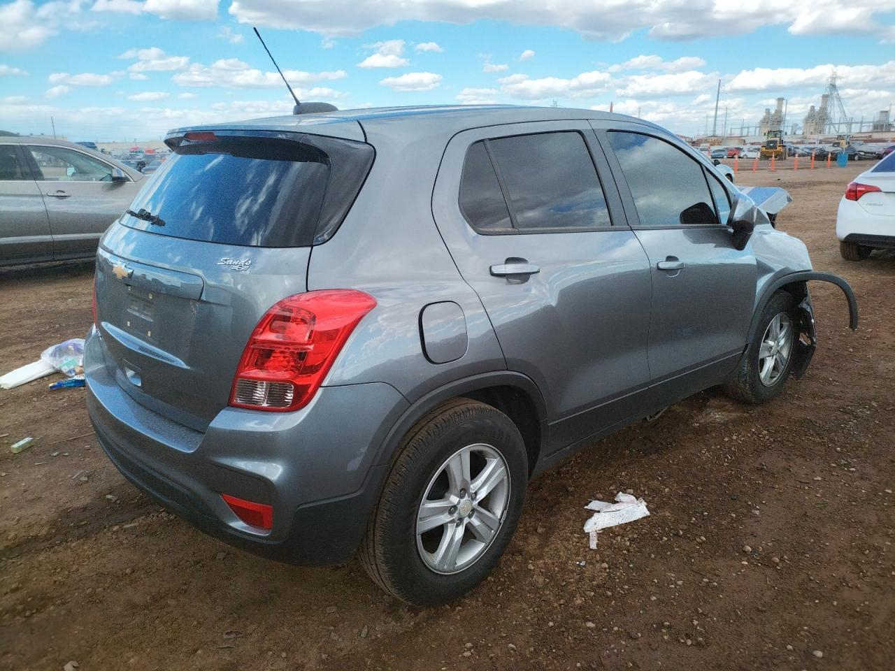 Photo 4 from auction – 2020 CHEVROLET TRAX LS with VIN 3GNCJKSB1LL166787