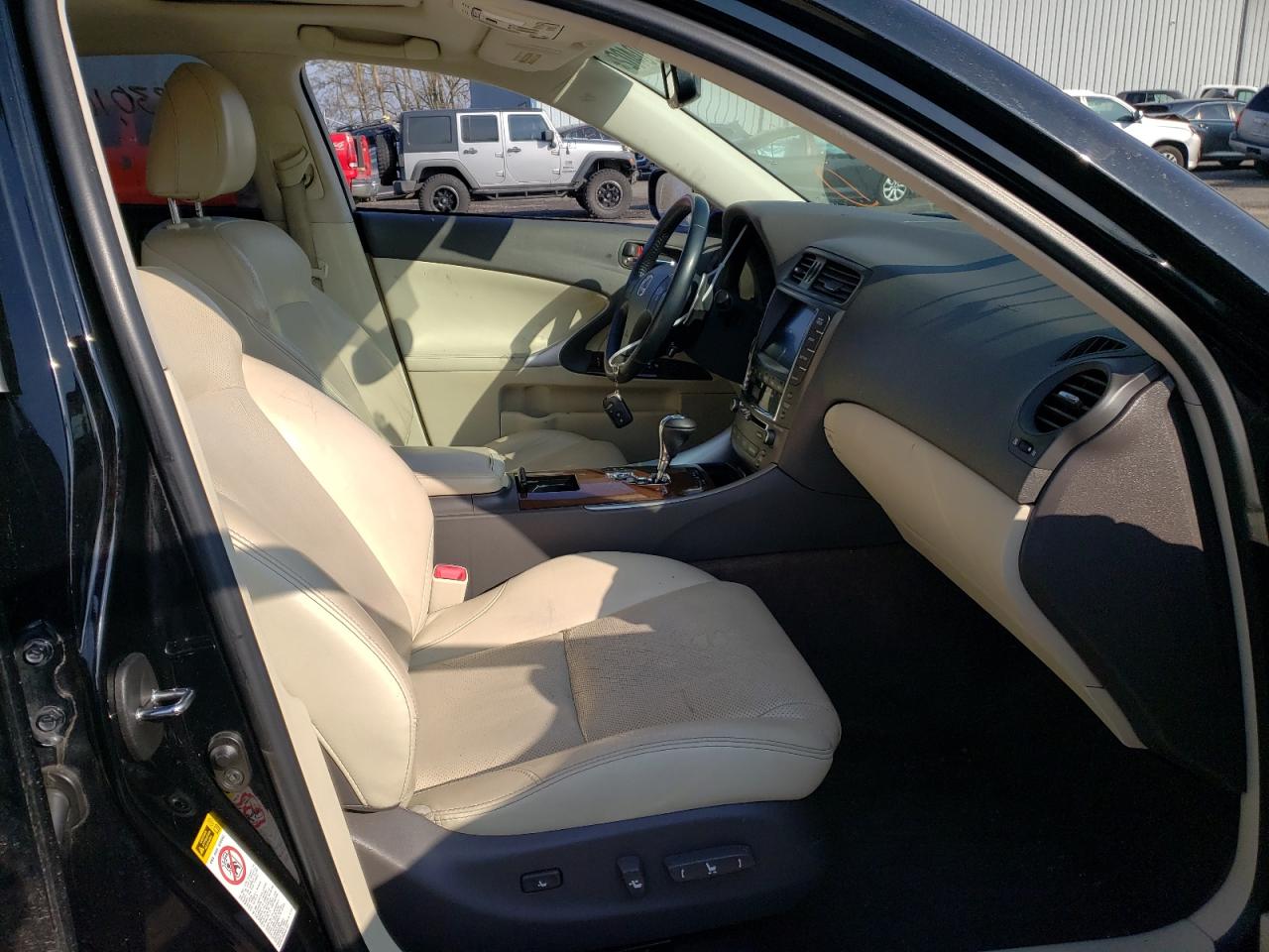 Photo 5 from auction – 2010 LEXUS IS 250 with VIN JTHBF5C28A5116860