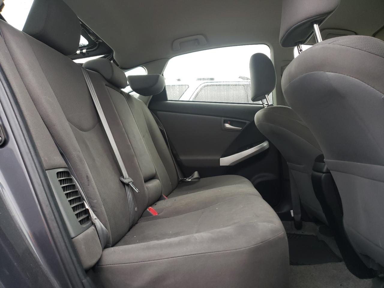 Photo 6 from auction – 2013 TOYOTA PRIUS with VIN JTDKN3DU1D1619778