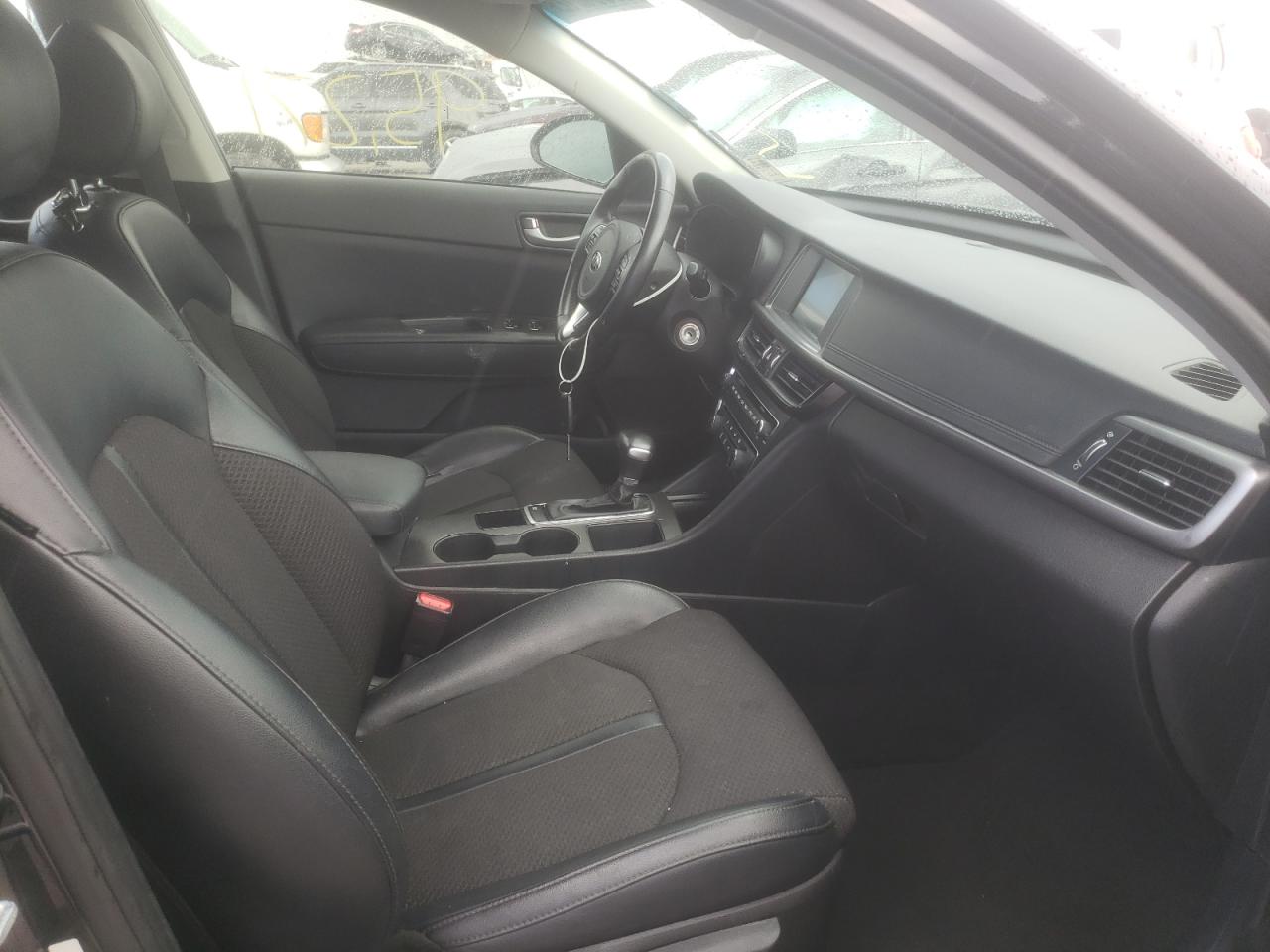 Photo 5 from auction – 2018 KIA OPTIMA LX with VIN 5XXGT4L39JG219669