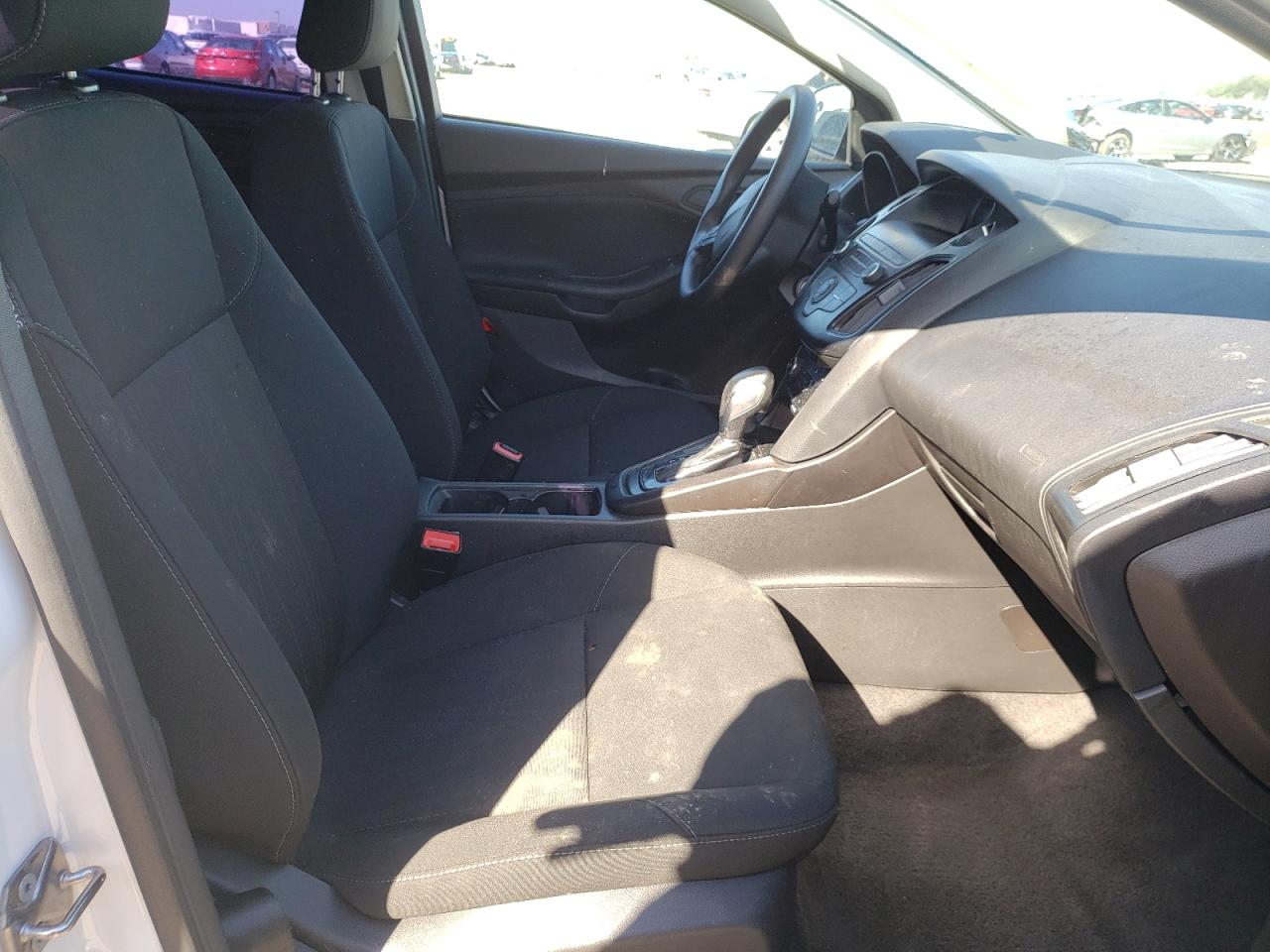 Photo 5 from auction – 2018 FORD FOCUS S with VIN 1FADP3E21JL260924