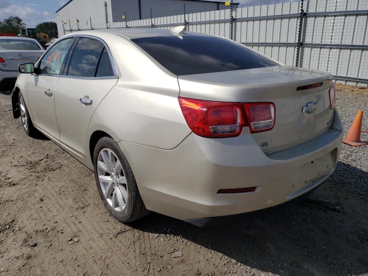 Photo 3 from auction – 2015 CHEVROLET MALIBU 2LT with VIN 1G11D5SL2FF170257