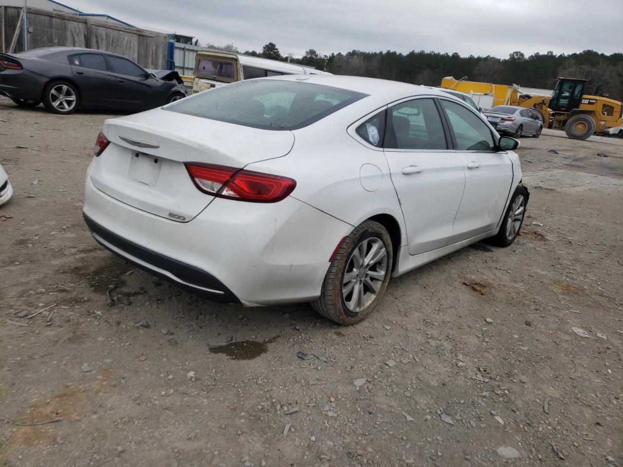 Photo 4 from auction – 2015 CHRYSLER 200 LIMITE with VIN 1C3CCCAB2FN708479