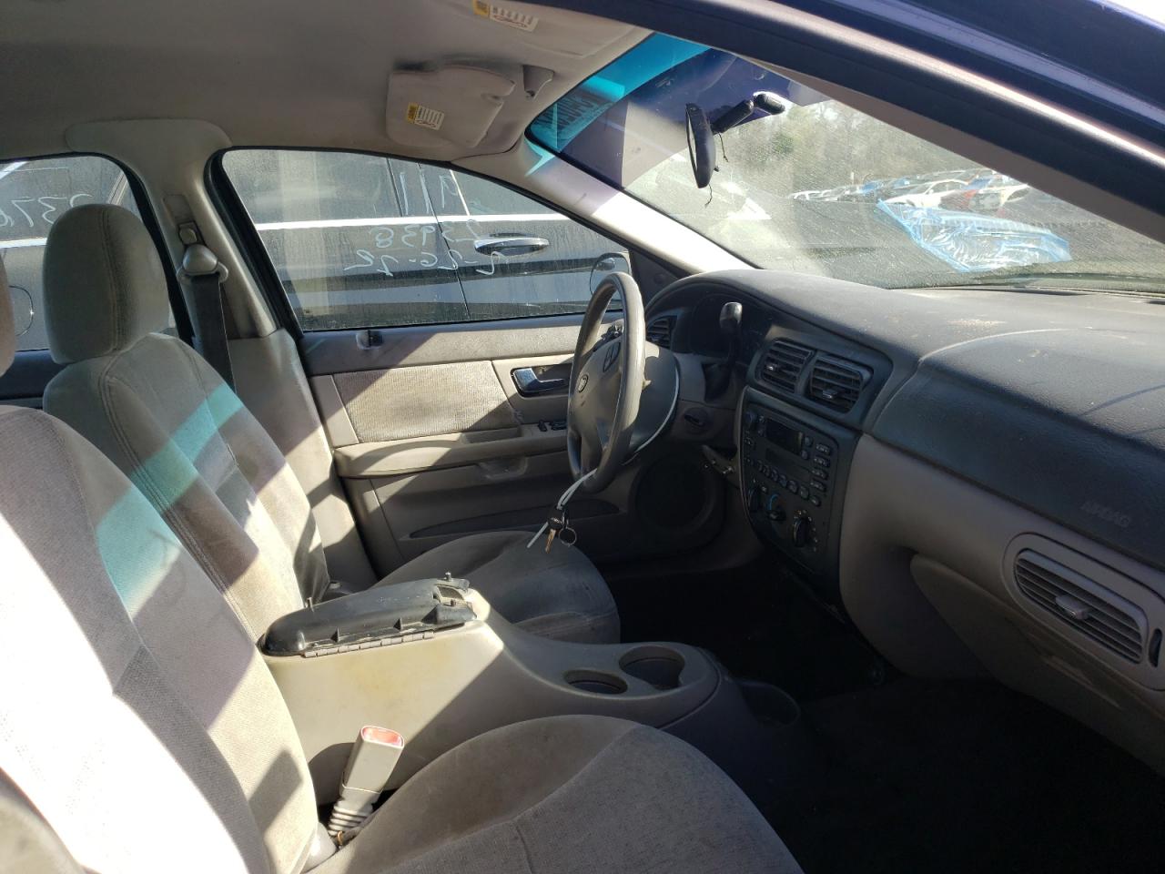 Photo 5 from auction – 2001 FORD TAURUS with VIN 1FAHP52221A236614