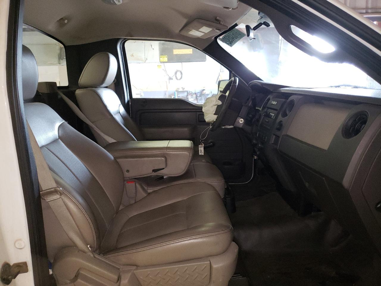 Photo 5 from auction – 2009 FORD F150 with VIN 1FTRF12W69KC17440