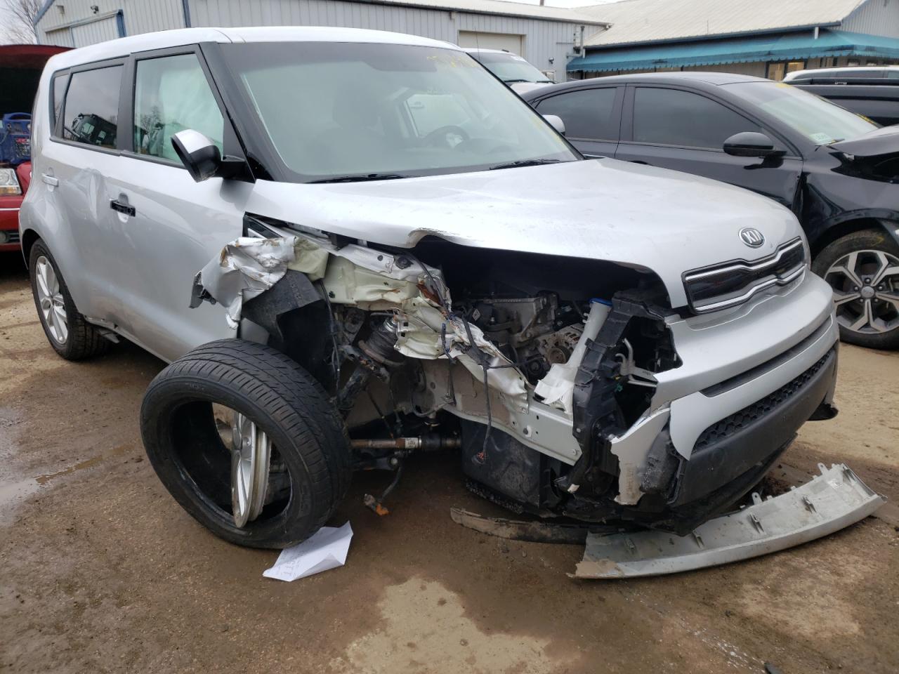 KIA SOUL + 2019 with VIN KNDJP3A53K7665660 - Photo from auction