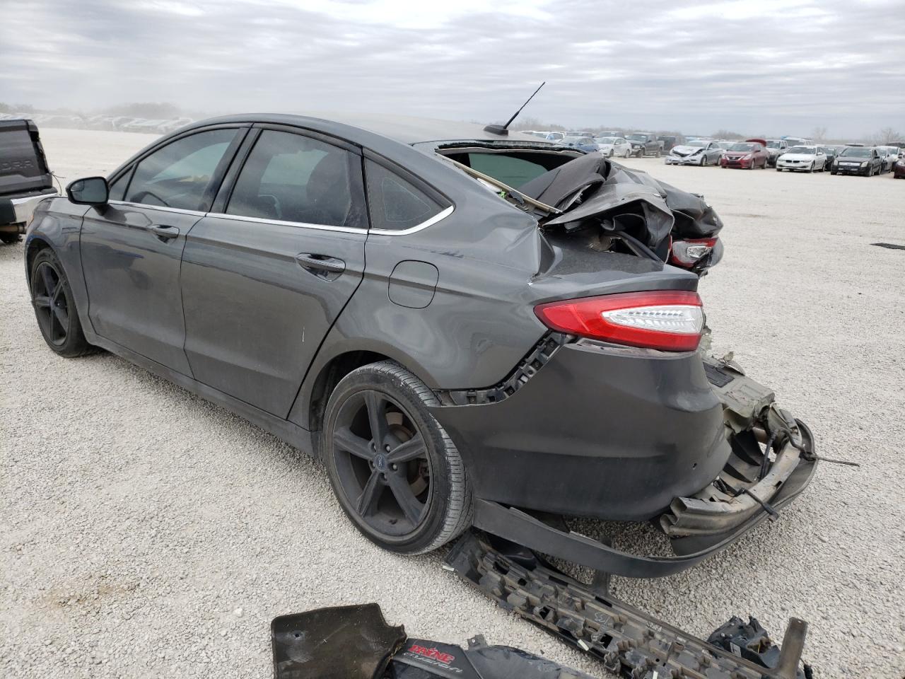 Photo 3 from auction – 2016 FORD FUSION SE with VIN 3FA6P0HD3GR396244
