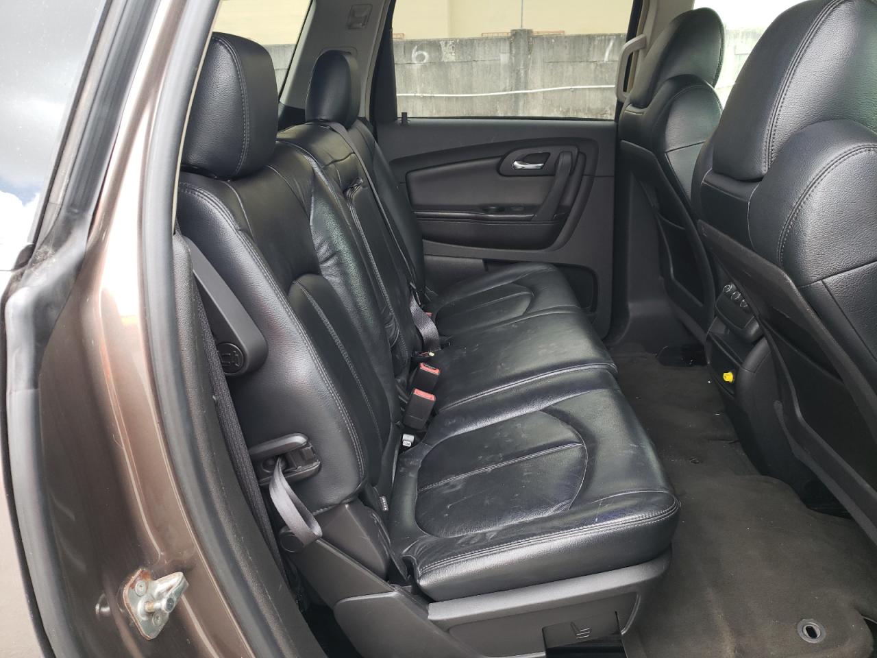 Photo 6 from auction – 2009 CHEVROLET TRAVERSE L with VIN 1GNER23D09S176707