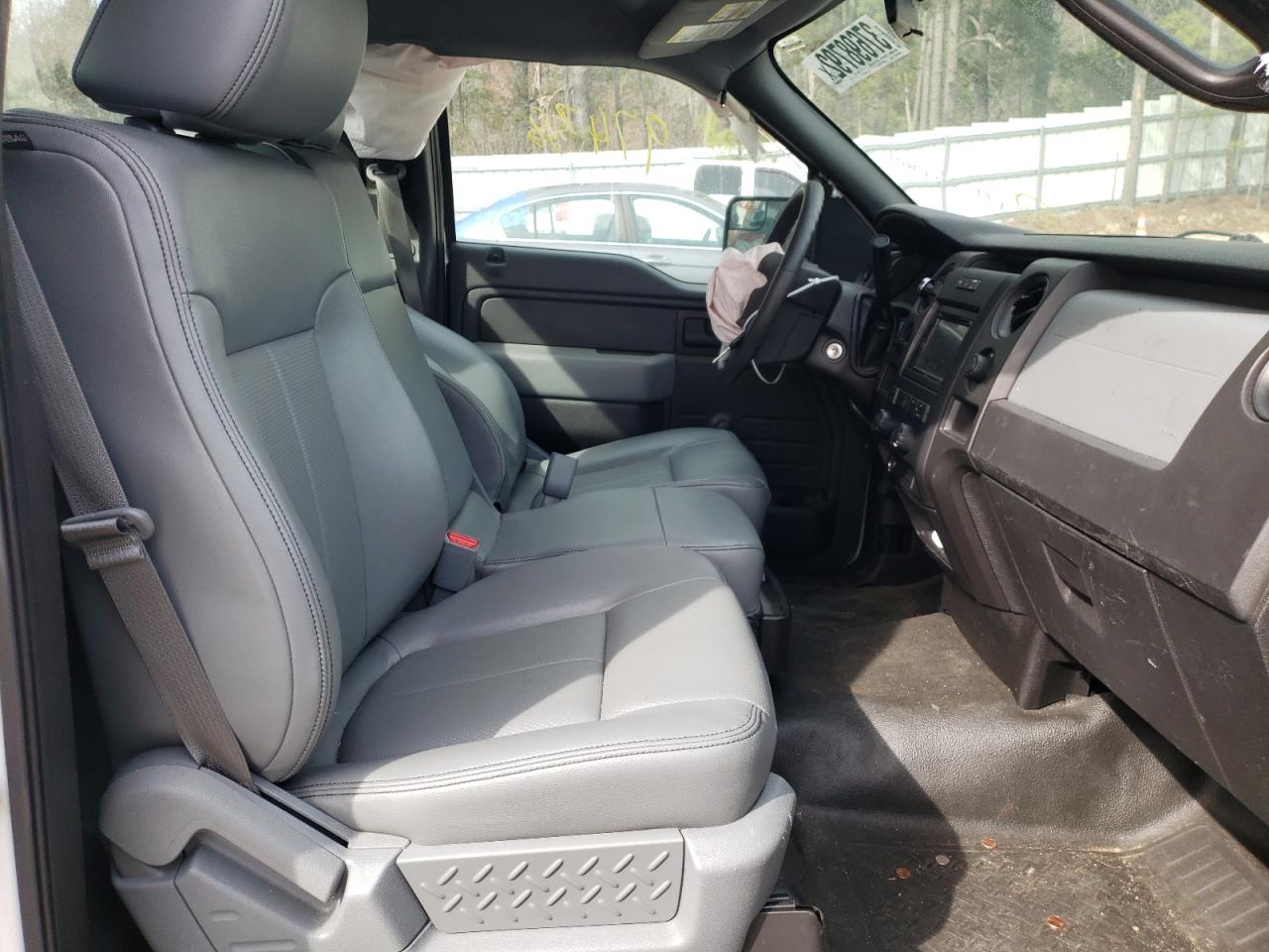 Photo 5 from auction – 2014 FORD F150 with VIN 1FTMF1CM9EKE62041
