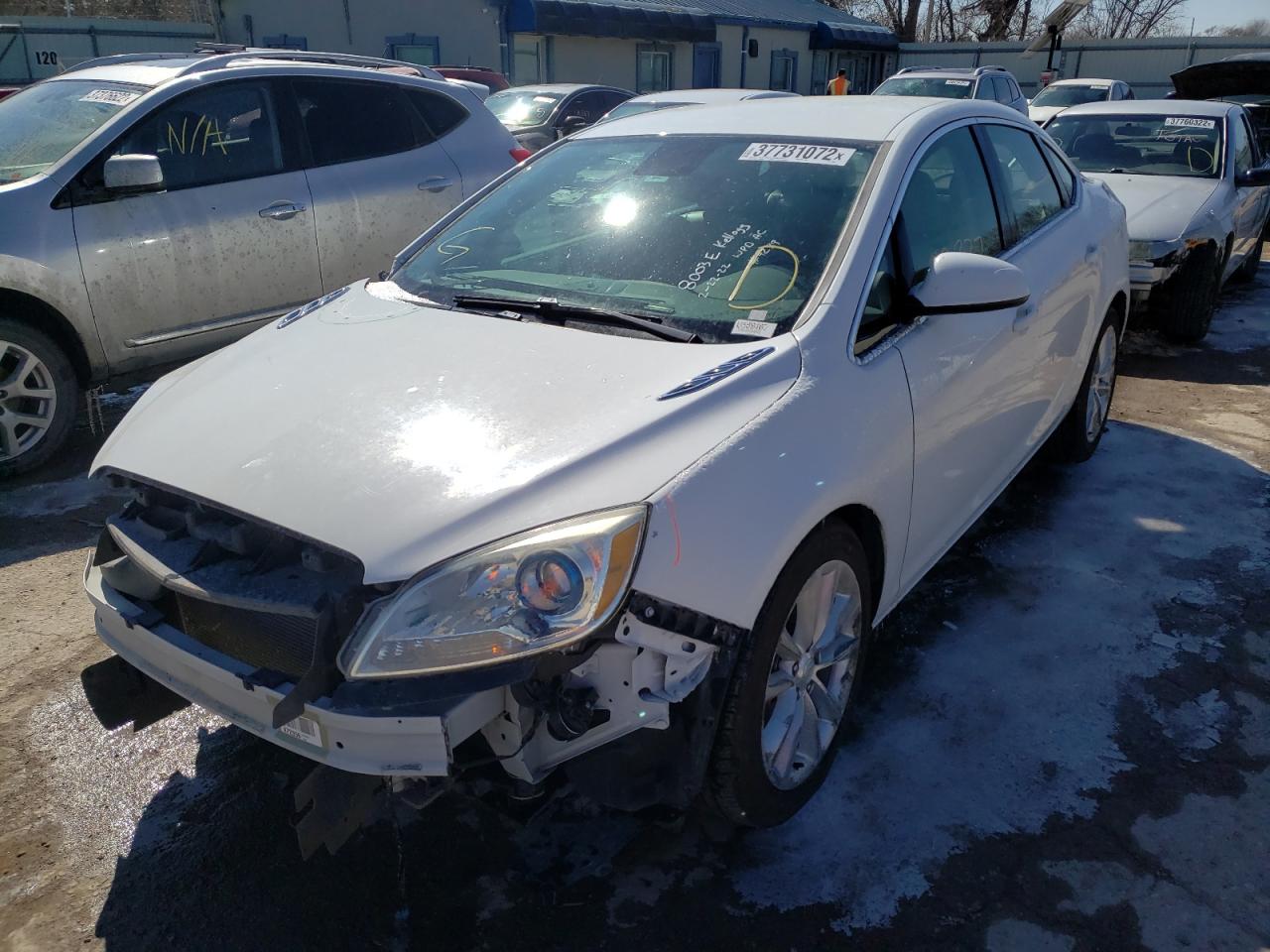 Photo 2 from auction – 2015 BUICK VERANO with VIN 1G4PP5SK3F4134021