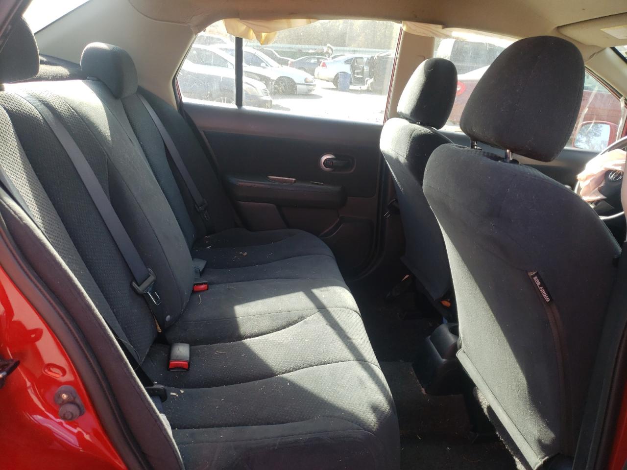 Photo 6 from auction – 2010 NISSAN VERSA S with VIN 3N1BC1AP2AL383514