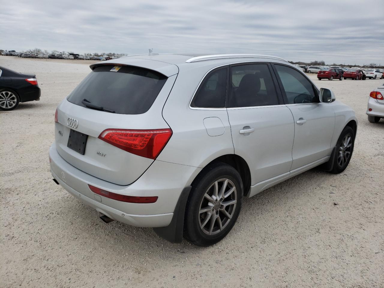 Photo 4 from auction – 2011 AUDI Q5 PREMIUM with VIN WA1LFAFP9BA086101