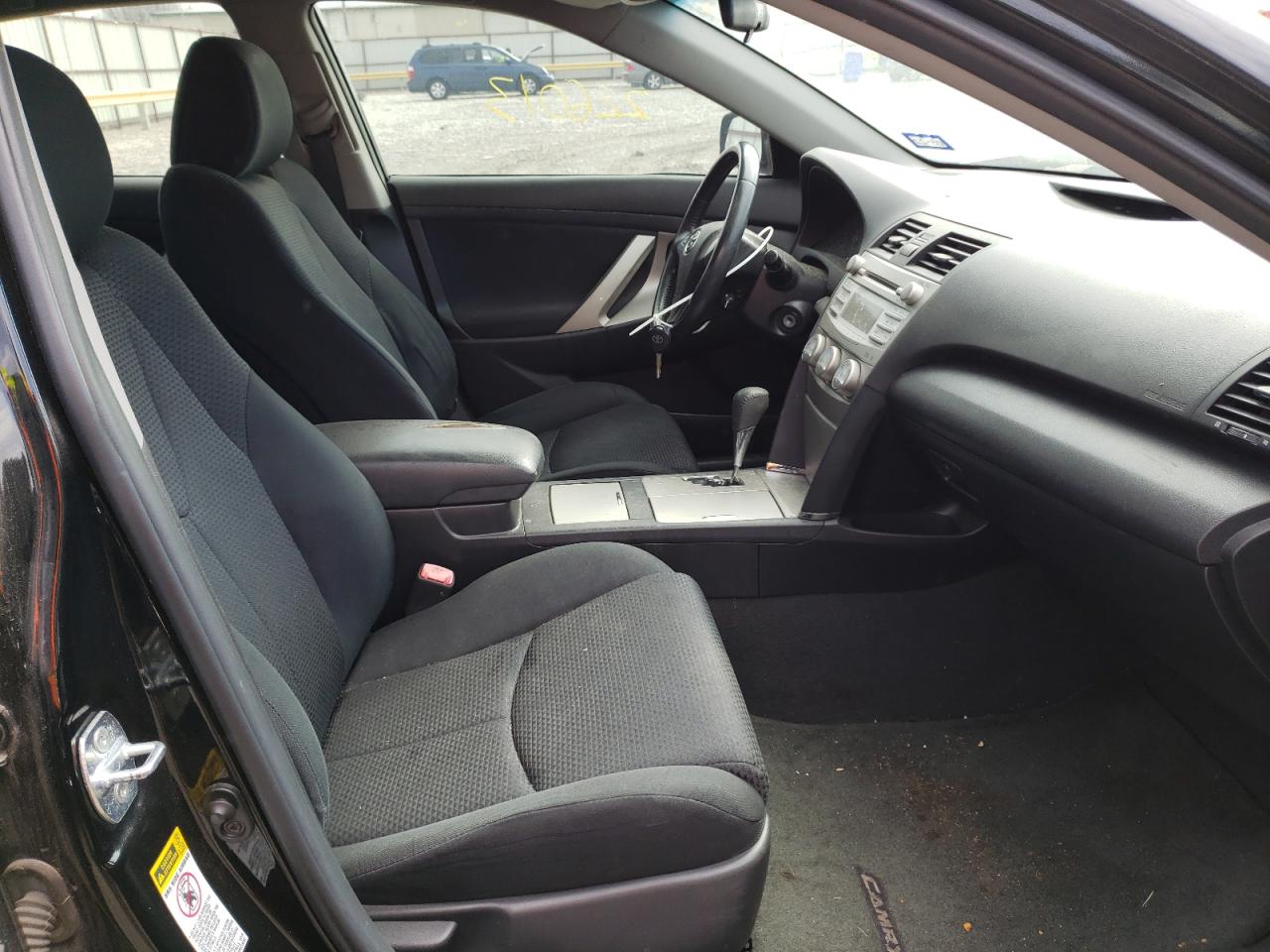 Zdjęcie 5 z aukcji – 2011 TOYOTA CAMRY BASE z VIN 4T1BF3EK0BU671923