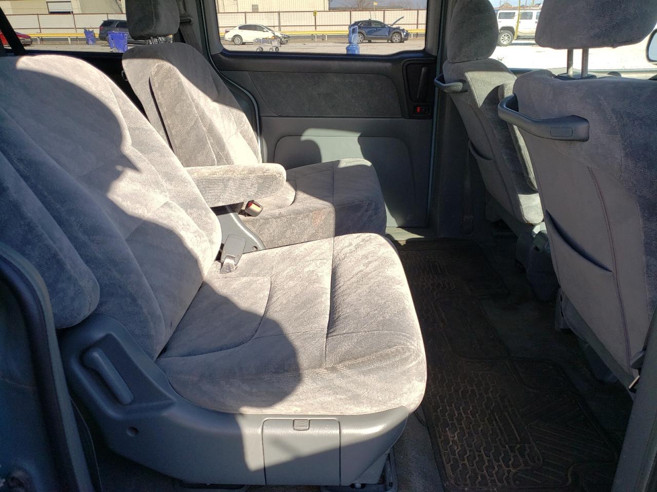 Photo 6 from auction – 2002 HONDA ODYSSEY EX with VIN 2HKRL18672H587865