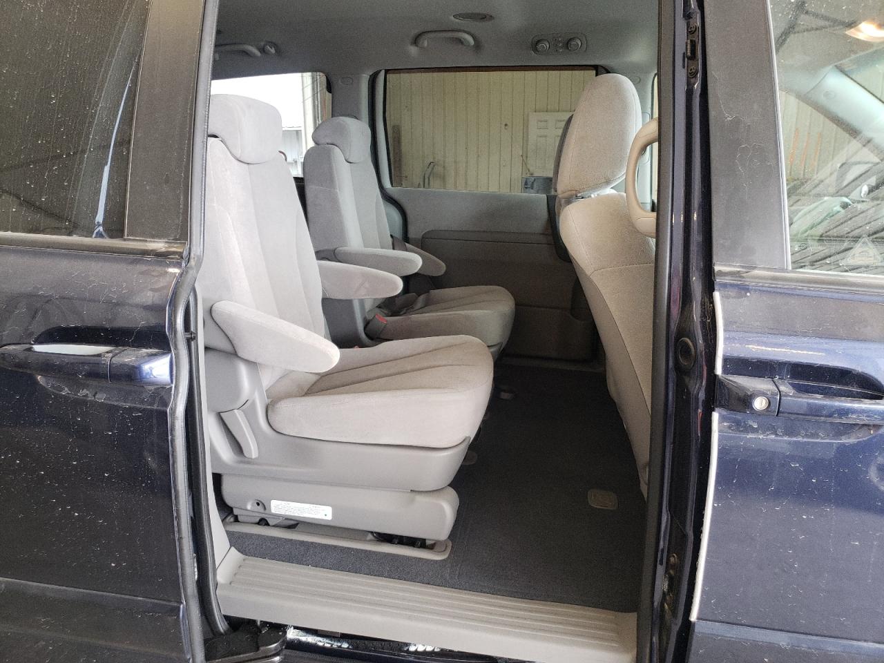 Photo 6 from auction – 2008 KIA SEDONA EX with VIN KNDMB233686231068