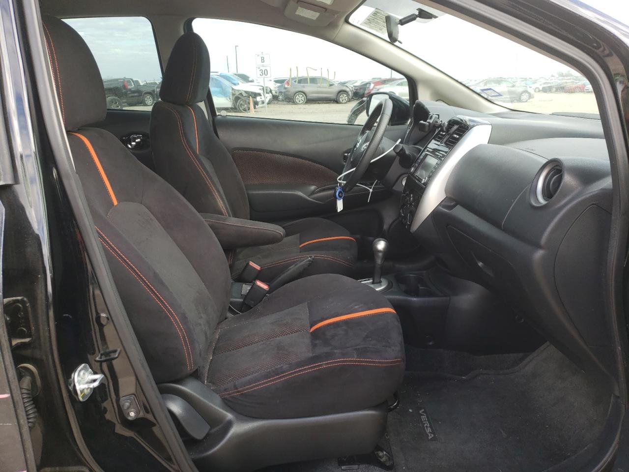 Photo 5 from auction – 2015 NISSAN VERSA NOTE with VIN 3N1CE2CP2FL448905