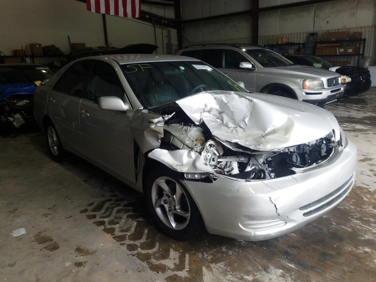 TOYOTA CAMRY LE 2003 with VIN 4T1BE32K03U186903 - Photo from auction