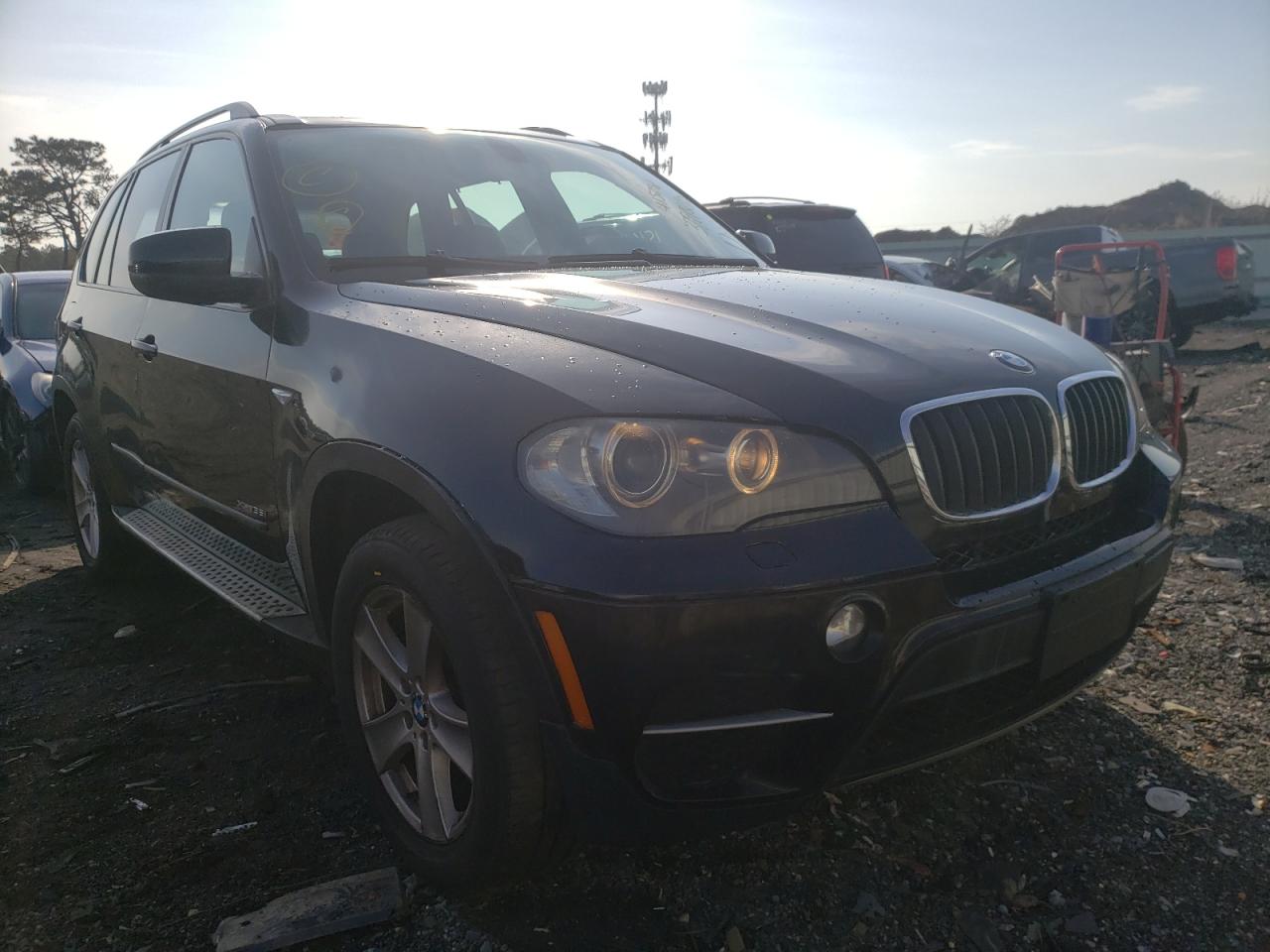 BMW X5 XDRIVE3 2011 with VIN 5UXZV4C55BL415287 - Photo from auction