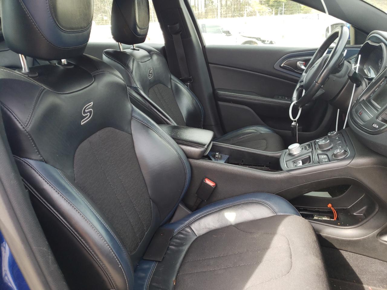 Photo 5 from auction – 2015 CHRYSLER 200 S with VIN 1C3CCCBB1FN522155