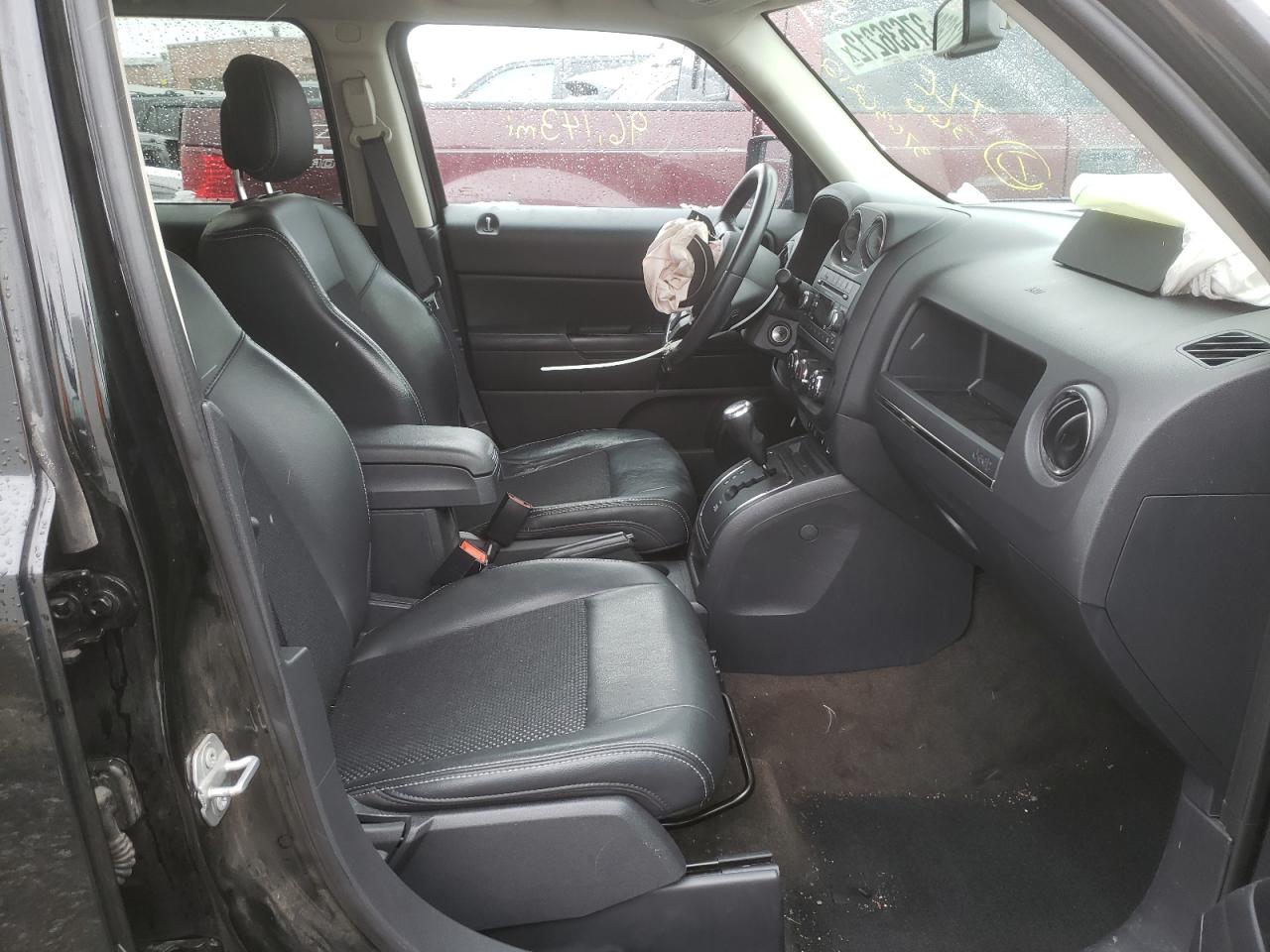 Photo 5 from auction – 2017 JEEP PATRIOT SP with VIN 1C4NJPBA0HD157940