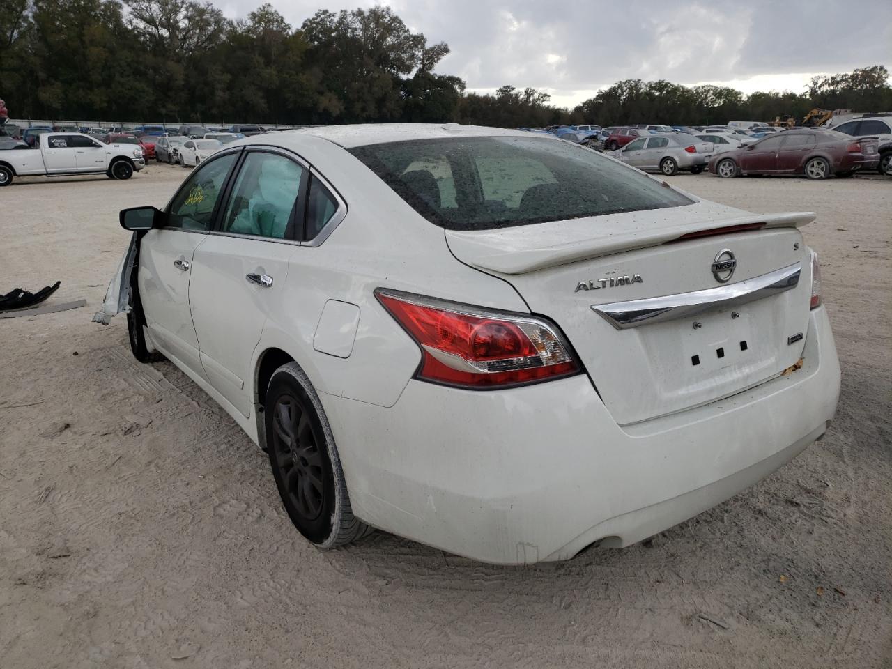 Photo 3 from auction – 2015 NISSAN ALTIMA 2.5 with VIN 1N4AL3AP3FN916682