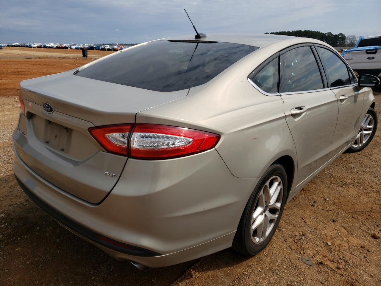 Photo 4 from auction – 2015 FORD FUSION SE with VIN 3FA6P0H70FR293176
