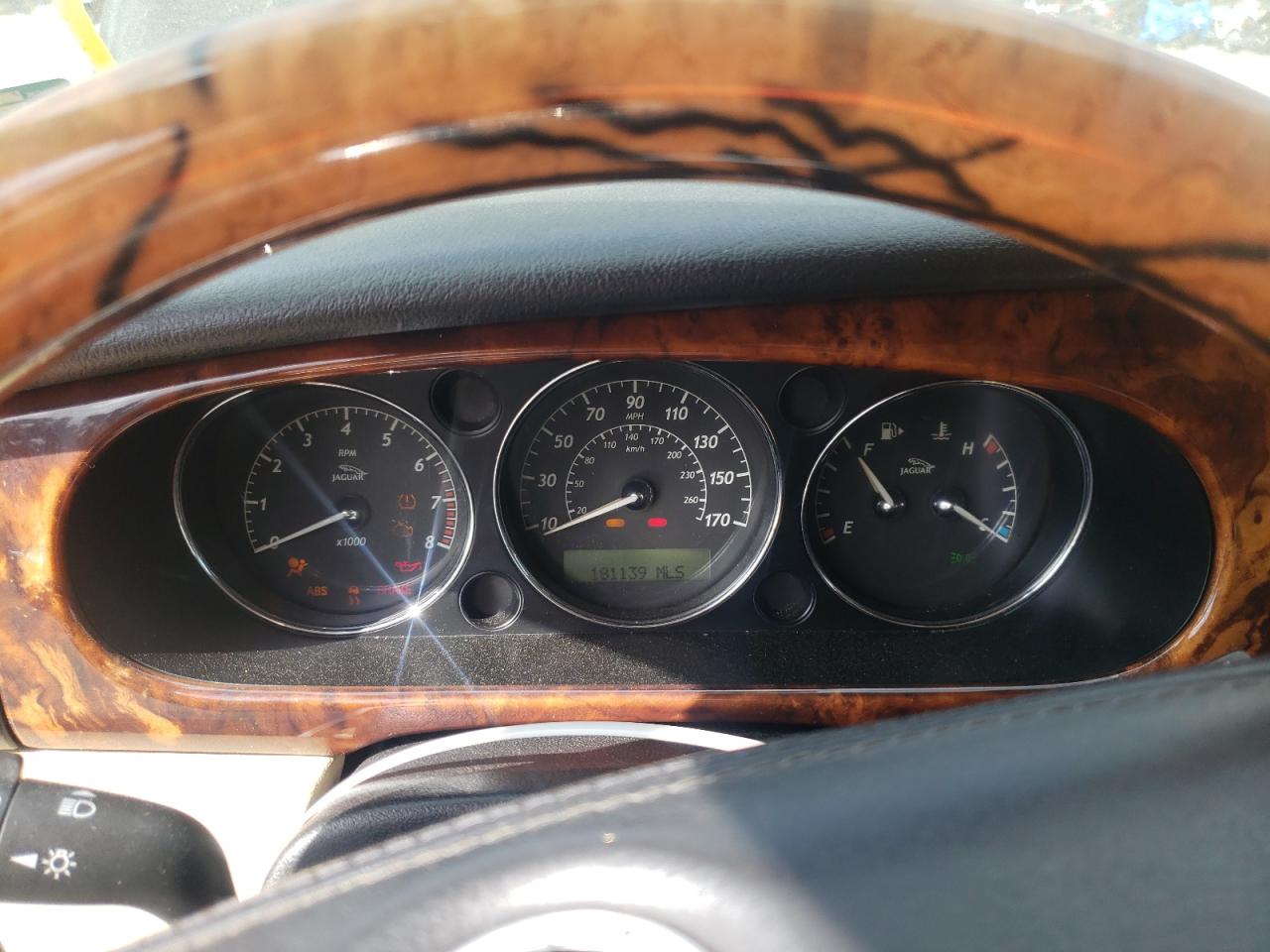 Photo 8 from auction – 2008 JAGUAR XJ8 with VIN SAJWA71B38SH20624
