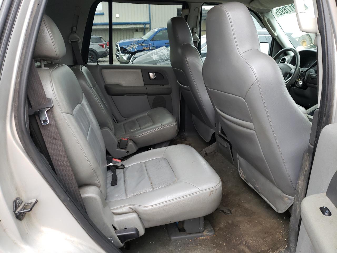 Photo 6 from auction – 2004 FORD EXPEDITION with VIN 1FMPU15L04LB58267