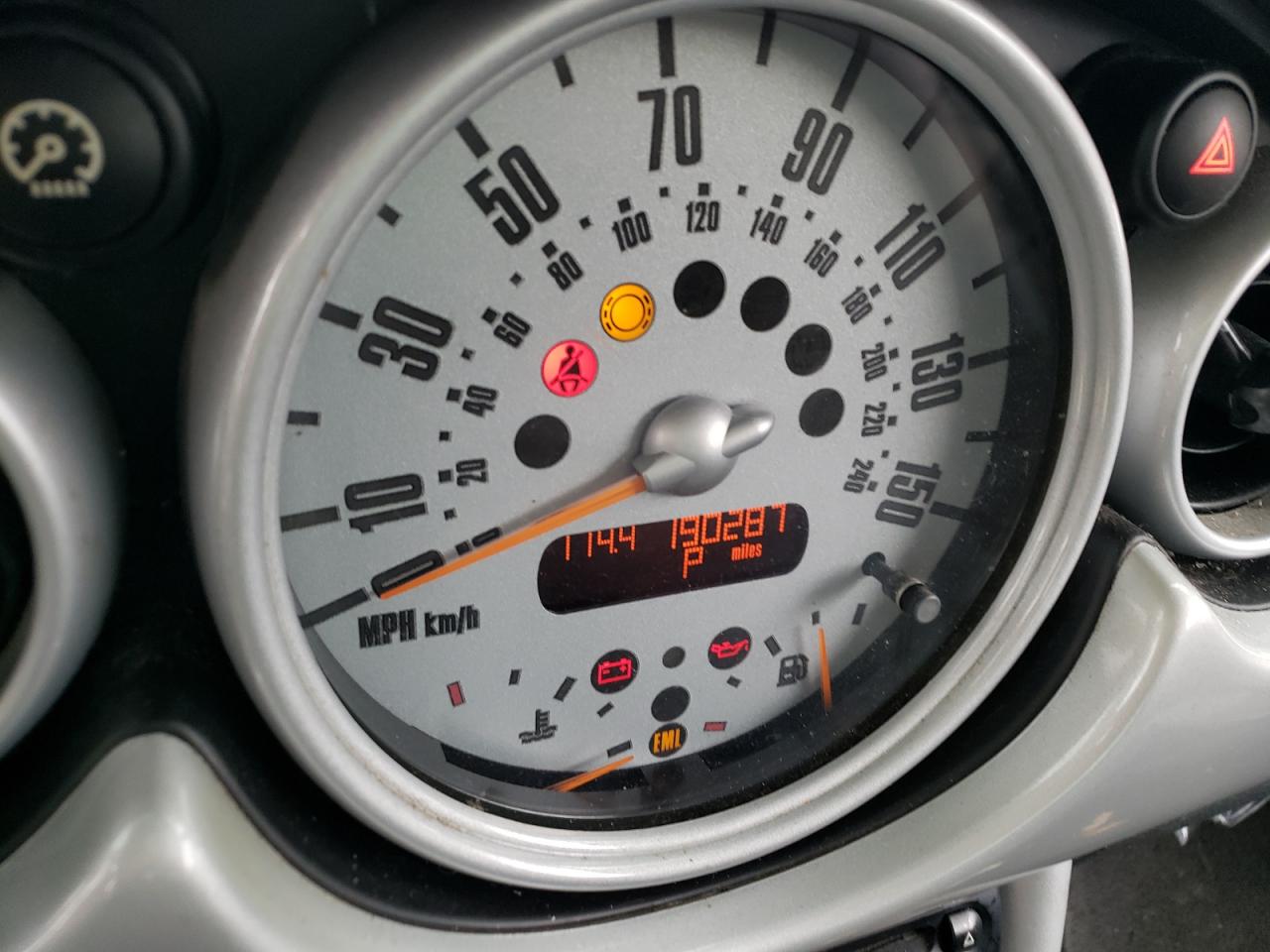 Photo 8 from auction – 2004 MINI COOPER with VIN WMWRC33494TJ62662